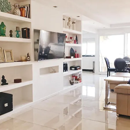 Daire The White Apartment: Luxury, And Design