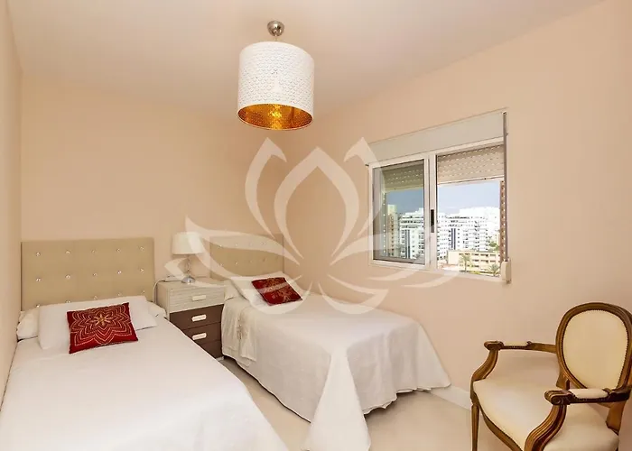 The White Apartment: Luxury, And Design * Valencia