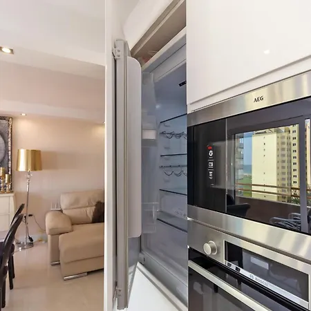 The White Apartment: Luxury, And Design דירה ולנסיה